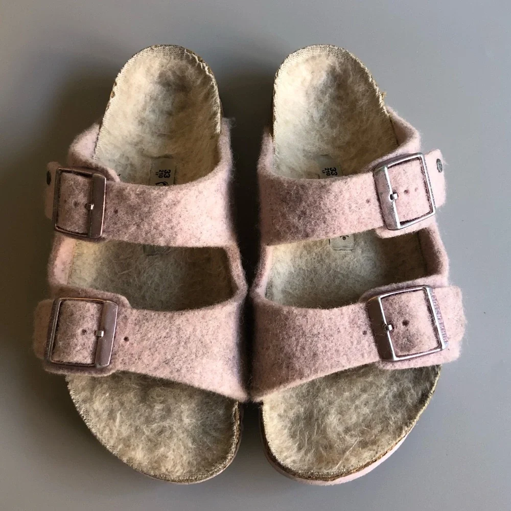 Birkenstock girl arizona
